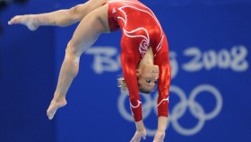 aiyouxi-浓眉哥姆巴佩巅峰对决，激战利物浦胜负难料